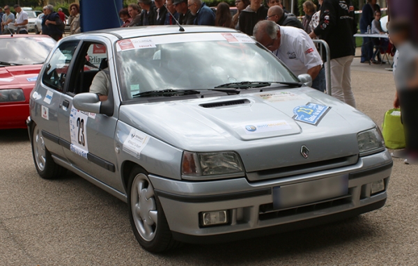 Renault Clio 16 V